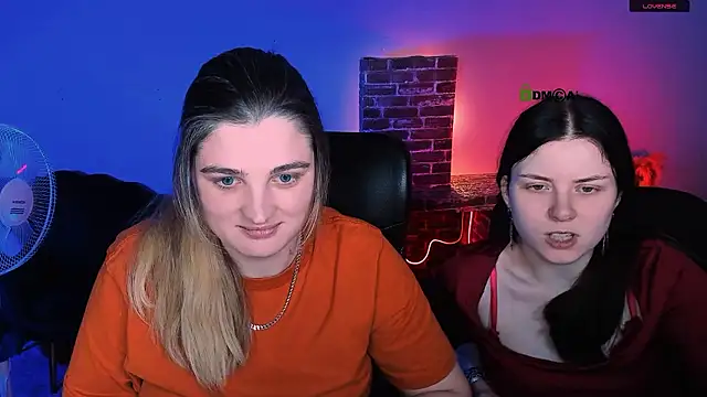 inga_gree (Ask my age) - flash boobs both