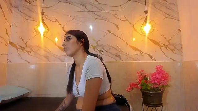 dalilax1 - DalilaX1's free webcam - UK Sex Cams