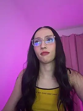 im_lauritaa - Im_lauritaa's free webcam - UK Sex Cams