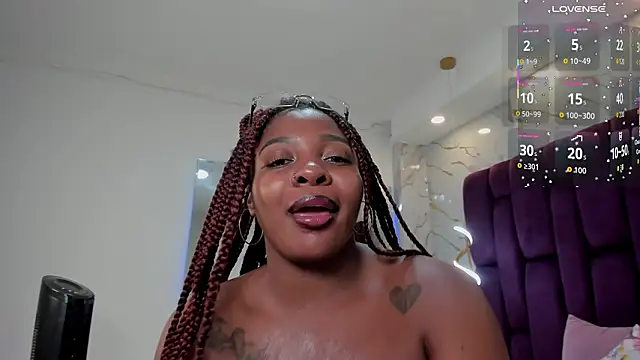 nefferetcharlotte webcam