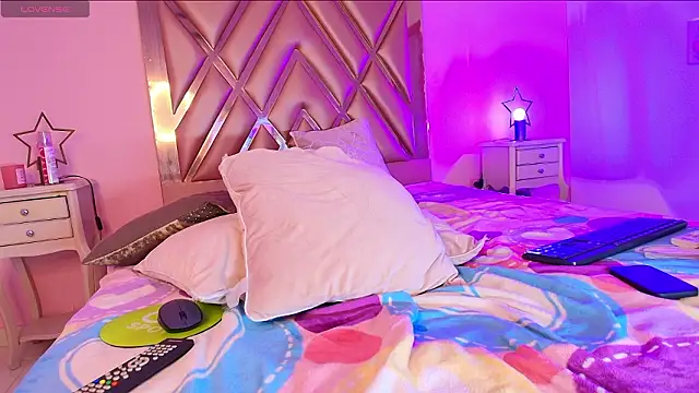 lilithrouse_ - Lilithrouse_'s free webcam - UK Sex Cams