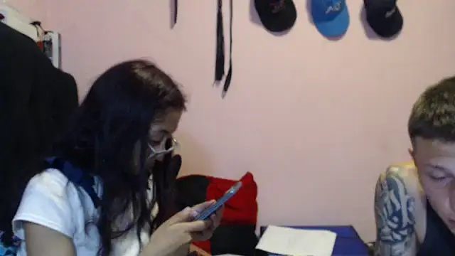 violet_and_smith - Violet_And_Smith's free webcam - UK Sex Cams