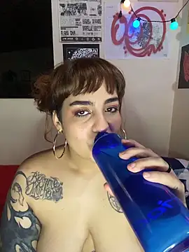 name_less_lulu webcam