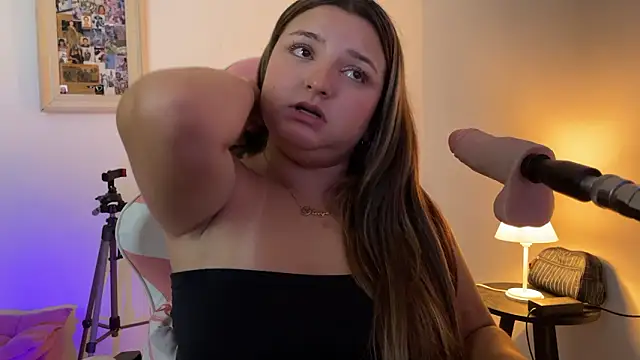 sweetfoxeyes_ - SweetFoxEyes_'s free webcam - UK Sex Cams