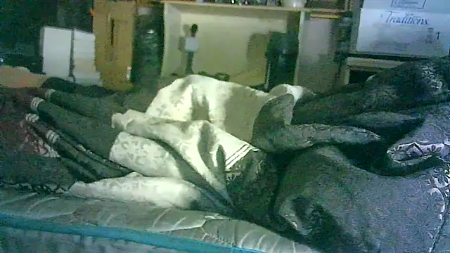 ON3YOULLN3VER_FIR3 webcam