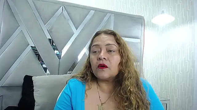 MonzerratBoyer webcam