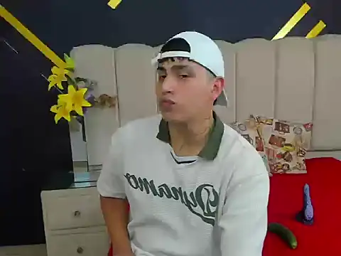 thomasthund - ThomasThund's free webcam - UK Sex Cams