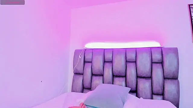 Alicee_Broownn webcam