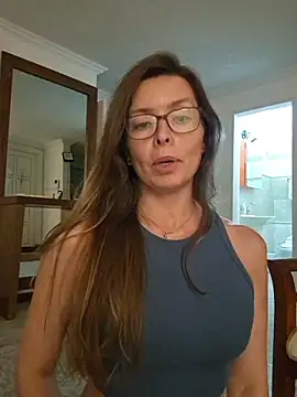 karina_warthon webcam