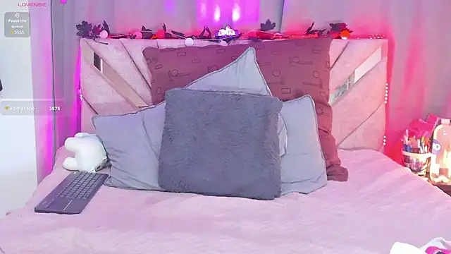 CheryBlossomm webcam