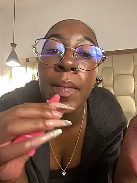 qeen_blackk - Qeen_blackk's free webcam - UK Sex Cams