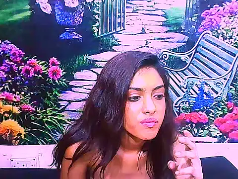 IndianPretty14u2Luv webcam