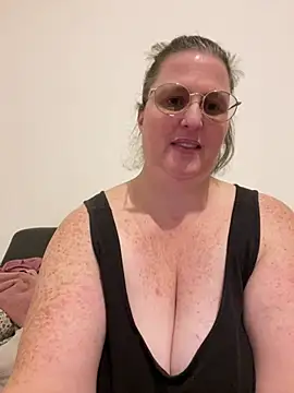 bea_french_curvy webcam