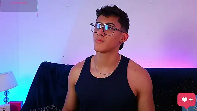 SalvadorFit Live Webcam on Stripchat