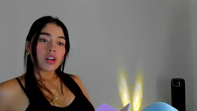 AriaMontgomery webcam