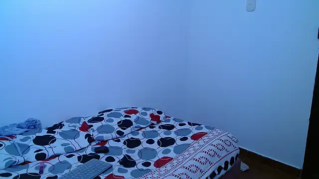 Luciasmith_74829 webcam