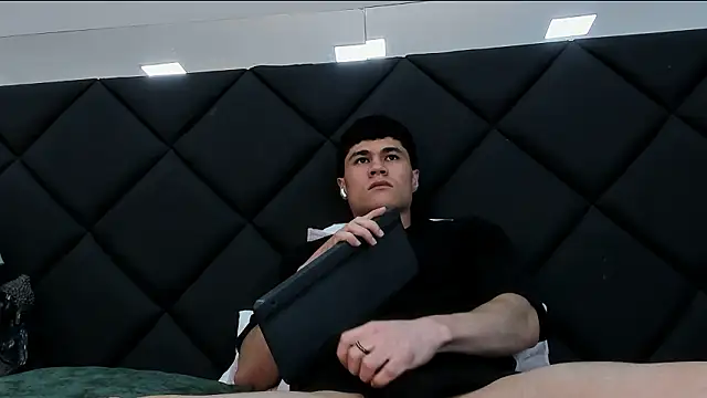 roan_birkin - Roan_birkin's free webcam - UK Sex Cams