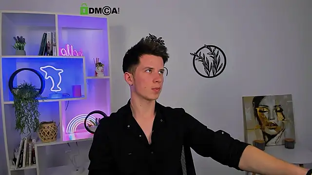 leo_valor - Leo_valor's free webcam - UK Sex Cams