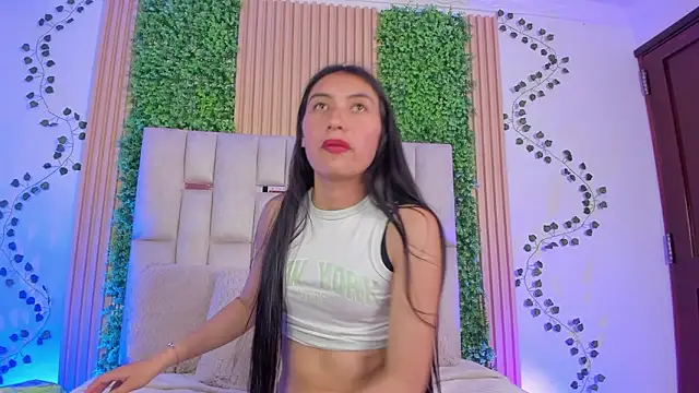 emma_nm - Emma_Nm's free webcam - UK Sex Cams