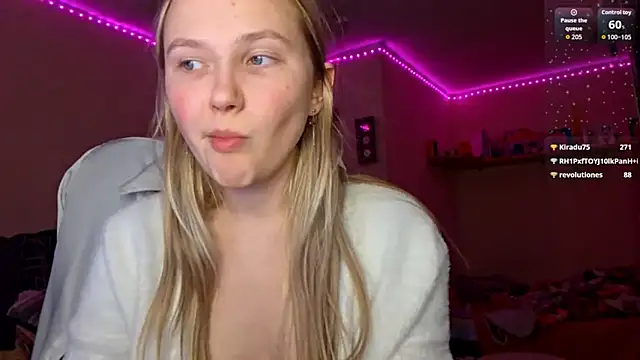 KarinRobertson Live Webcam on Stripchat