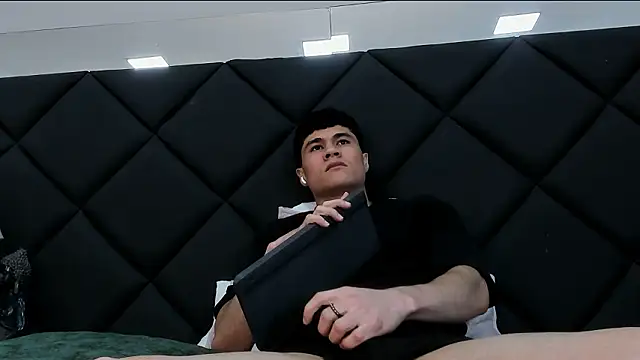 roan_birkin - Roan_birkin's free webcam - UK Sex Cams