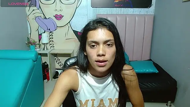 cora_desirers707 webcam