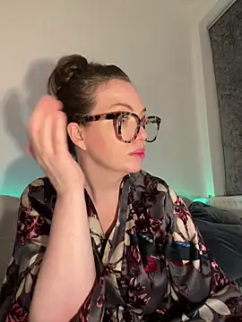 FemDom_RubyKnightXXO webcam