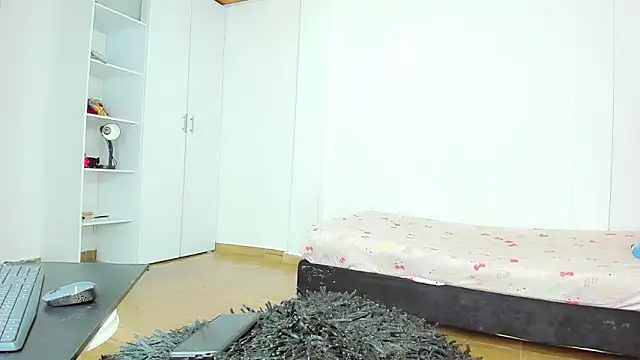 sexynicolqueen webcam