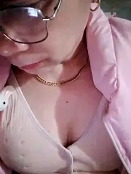 small-house123 webcam