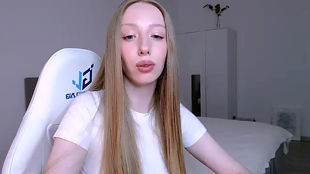 Luna_insniity webcam