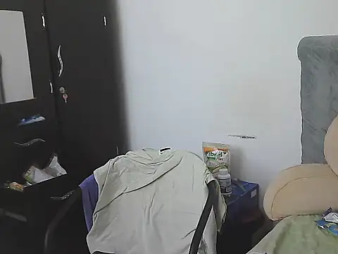 AlphaLatinoBear webcam