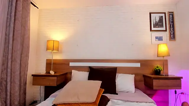 jenniferauriston (F mature) - Fingering until wet