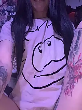 MissMidnightUK webcam