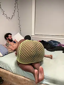 Ghoulsnooze_19 webcam