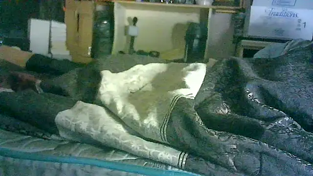 ON3YOULLN3VER_FIR3 webcam