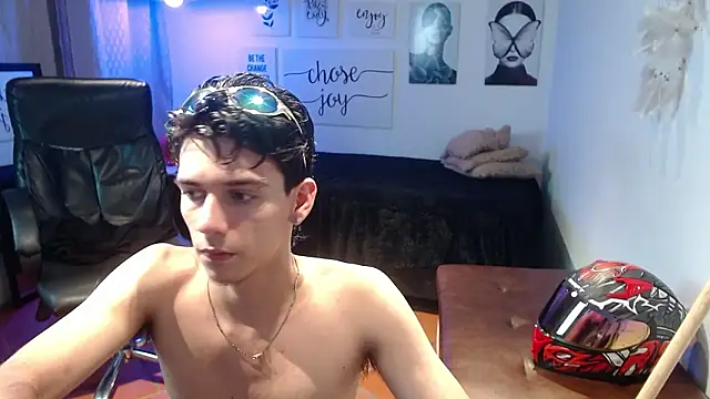 amethystshadow17 - AmethystShadow17's free webcam - UK Sex Cams