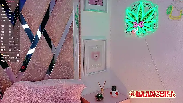 ScarlettRusso1 webcam