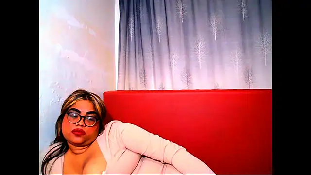 Indian_Lola00 webcam