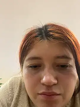 karina_leon (G young) - show your vagina and insert three finger