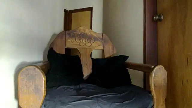 MAXIMILAINO-XXX webcam