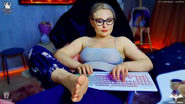 Wounded_Goddess_ webcam
