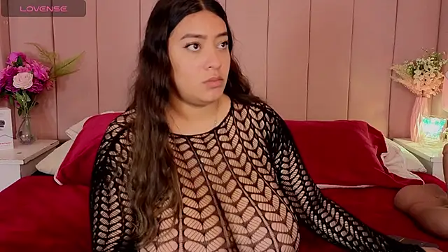 MollyBigBoobs12 webcam