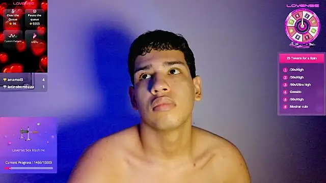 Santiago_Foxx webcam