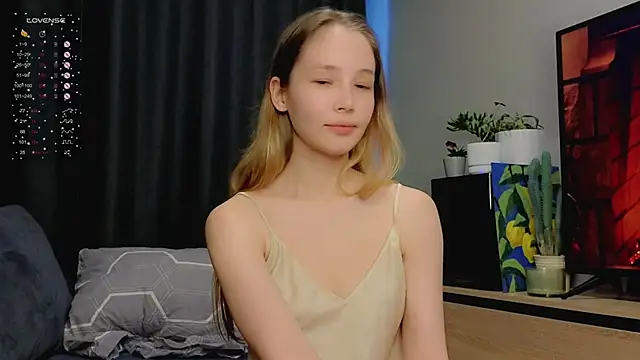 y0ur_sunshinee (F teen) - Air kiss <3