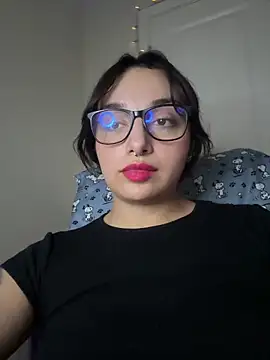 CharmingMaddie webcam