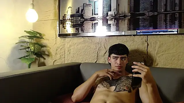 elliot_colton webcam