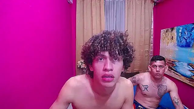 hugecocks_hot webcam