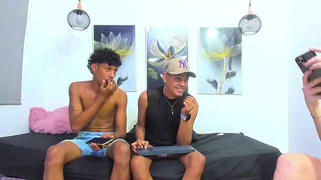 Red_Diamond_Guys webcam