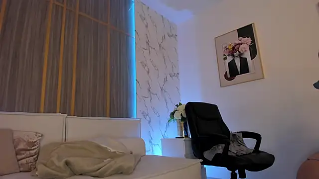 IsabellaAllen webcam