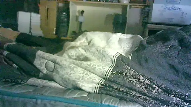 ON3YOULLN3VER_FIR3 webcam